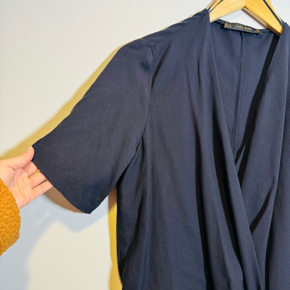 NWT Zara Basic Navy Wrap Short Sleeve Faux Wrap Blouse Small - Picture 3 of 7